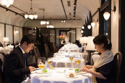 Restaurant & Hotel Dreaming - Guest Ratings and Feedback