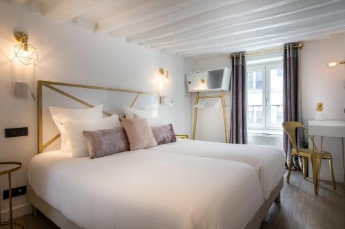 Royal Opera Hotel - Facility and Service Highlights