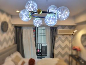 S15 New Shinjuku Central, 5 Mins to Station, Max 3P, New Shinjuku Hot Spring, Open-Air Bath With Wooden Chairs, Original Inn - Key Features