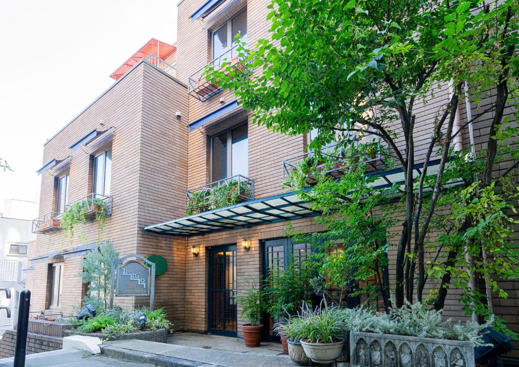 Saka No Hotel Tretio Ochanomizu - Comfortable and Convenient Accommodations