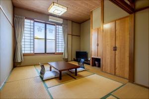 Sawaki - Room Types and Accommodations