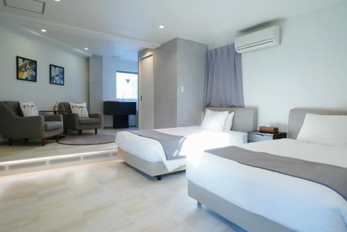 Senlax Inn Osaka - Spacious Accommodations