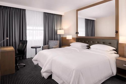 Sheraton Heathrow Hotel - Guest Ratings and Reviews