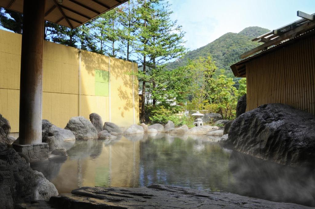 Shiobara Onsen Yashio Lodge Review
