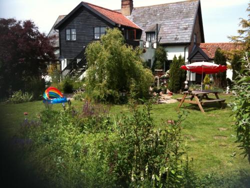 Six Bells Inn - Accommodation Details