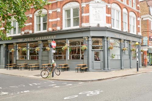 Sonder The Prince, Vauxhall - Amenities and Features