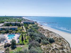 SOWELL Family Grau Du Roi - Hotel Location and Accessibility