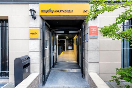 Staycity Aparthotels Paris Gare De Lest - Convenient Amenities