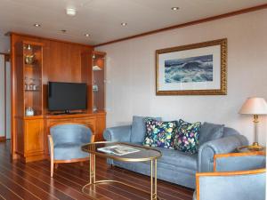 Sunborn London Yacht Hotel - Guest Experience and Ratings