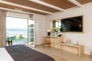 The Anchorage - Amenities and Features