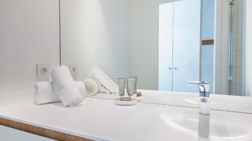 The Babel Community Hotel - Old Port - Amenities and Services