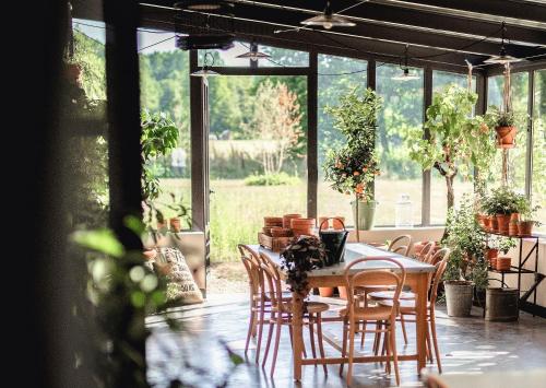 The Barn - Accommodations and Amenities