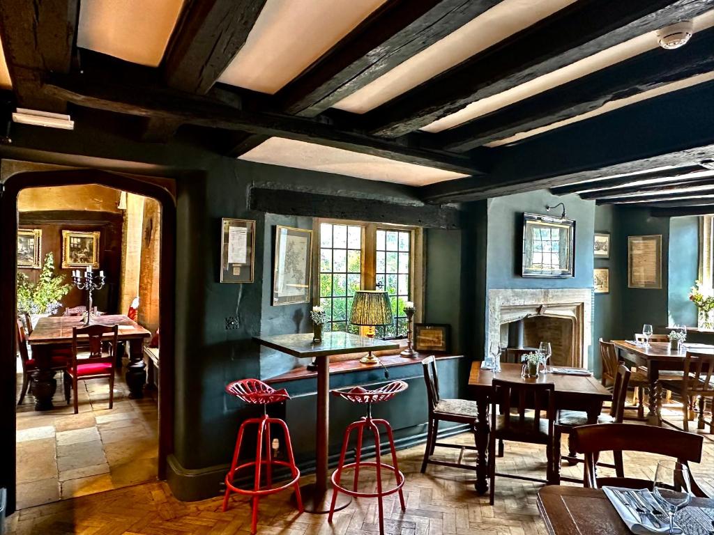 The Crown at Shipton - Accommodation Offerings