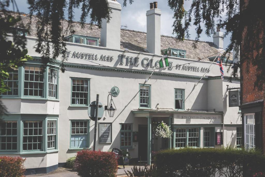 The Globe Review