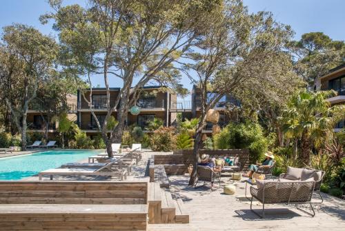 The Golden Islands Lodge - Amenities and Services