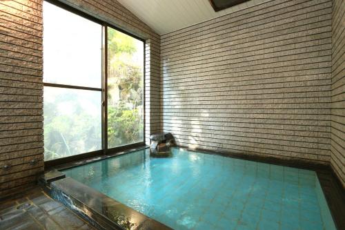The Heart of the Anemone, Kanetsu Mountain Range - Accommodation Details