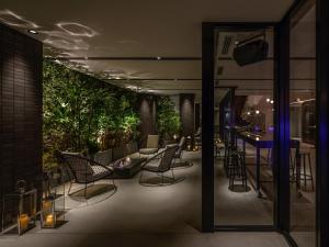 The Lively Osaka Honmachi - Guest Reviews and Ratings