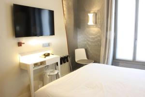 The Malown - Points About Your Stay