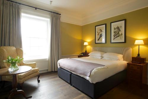 The Manor at Sway – Hotel, Restaurant and Gardens - Dining Delights and Local Fare