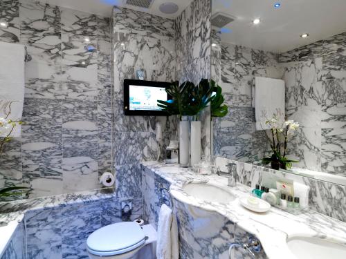 The Montague On The Gardens - Guest Experience