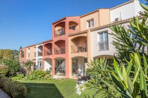 The Mougins Club - Ideal Location Between Attractions