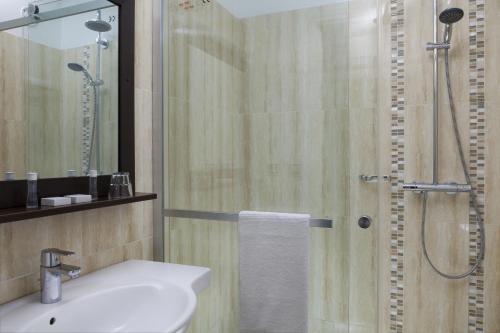 The Originals City, Hotel Paris Sud, Orly-Draveil - Amenities and Services