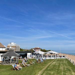 The Relais Cooden Beach - Accommodation and Facilities