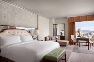 The Ritz-Carlton Osaka - Room Types and Accommodations
