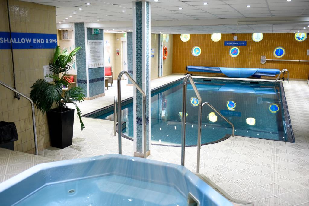 The Riviera Hotel & Apartments – Alum Chine Review