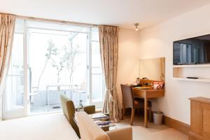 The Rockwell - Accommodations Available