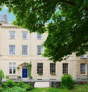 The Rodney Hotel - Location and Accessibility