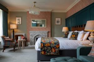 The Royal Inn by Chef & Brewer Collection - Delightful Dining Options