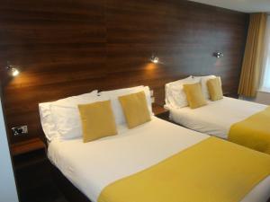 The Sandhurst Hotel - Convenient Facilities and Amenities