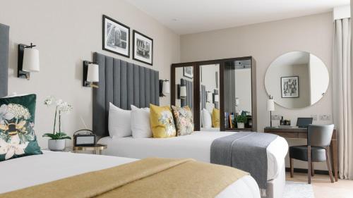 The Selwyn, Richmond - Amenities and Services Offered