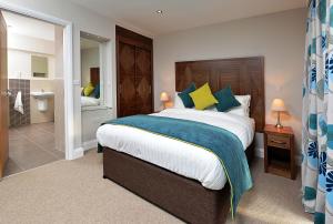 The View at the White Horse Woolley Moor - Room Types and Amenities