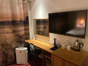 The Wall Hotel - Guest Services