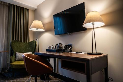 The Warwickshire Hotel and Country Club - Room Types and Amenities