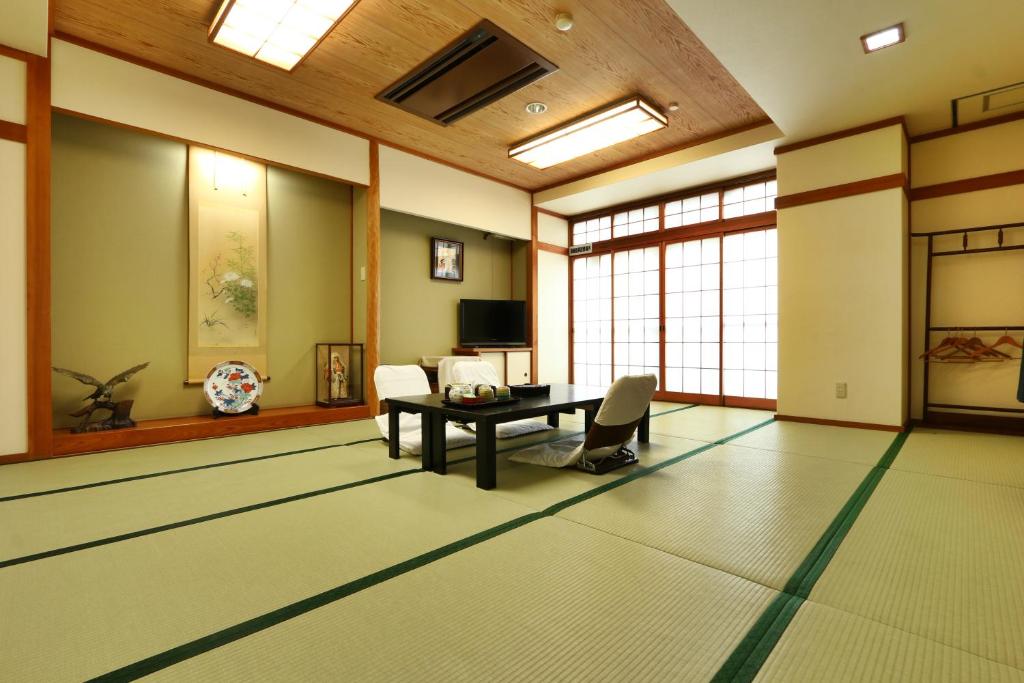 Toyofuku - Room Types and Amenities