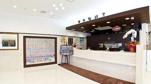 Toyoko Inn Fukuoka Tenjin - Convenient Location