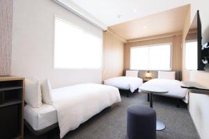 Travelodge Kyoto Shijo Omiya - Facilities and Services