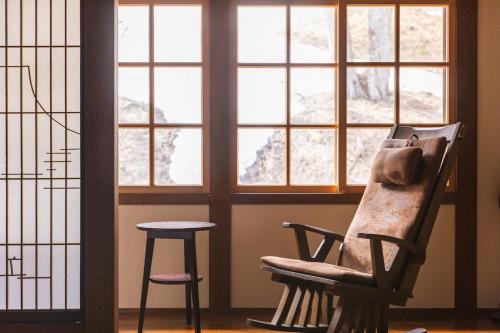 Tsuta Onsen Ryokan - Accommodations and Amenities
