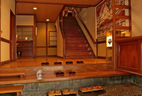 Tsutaya Ryokan - Accommodation and Facilities