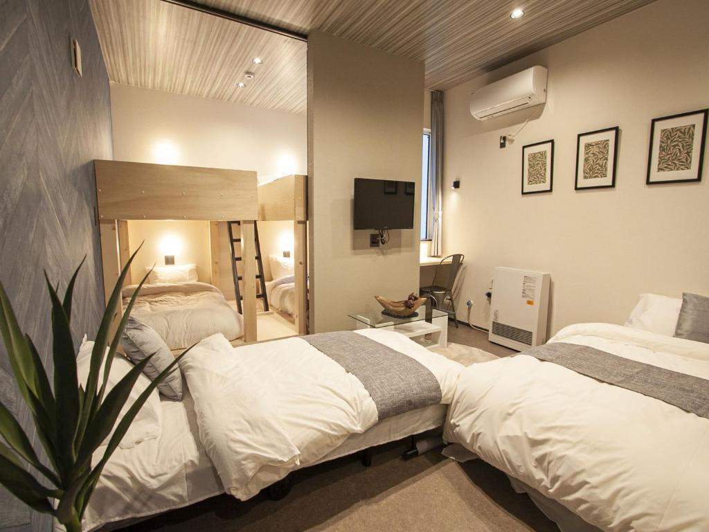 UCHI SUSUKINO WEST by Hotel Wheat - Room Types and Features