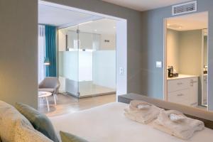 Van Der Valk Hotel Saint-Aygulf - Facilities and Amenities