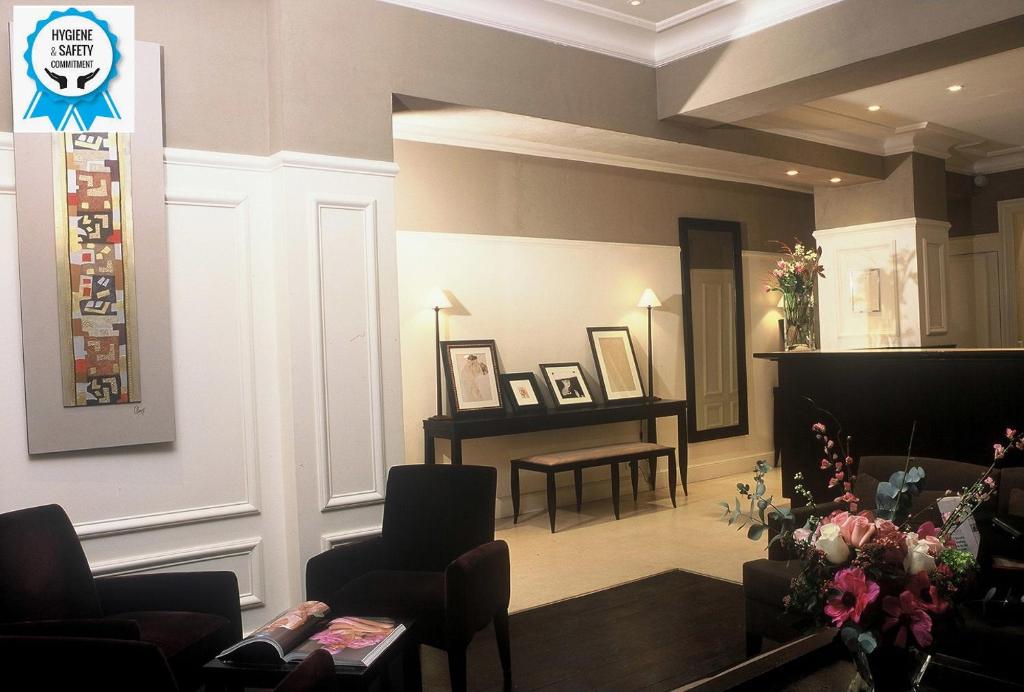 Victories Opera - Nearby Attractions