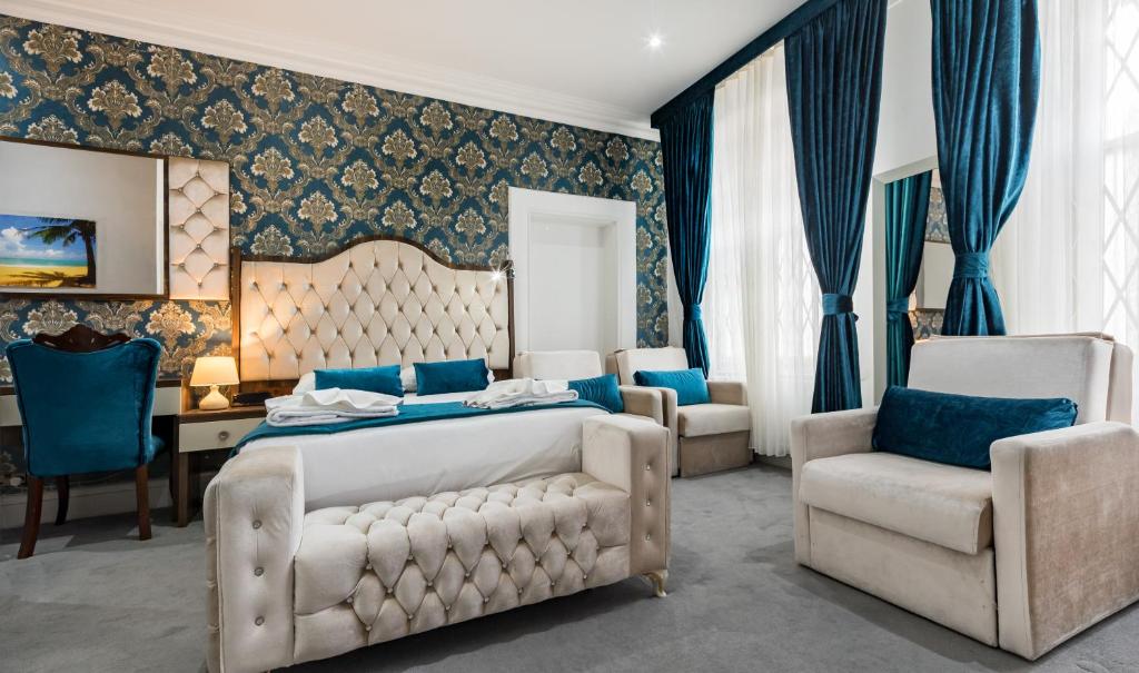 Vilenza Hotel - Location Highlights