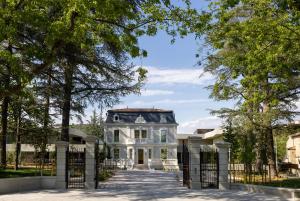 Villa Castellane - Amenities and Services