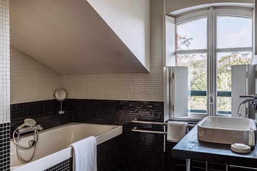 Villa Mirasol - Amenities and Facilities