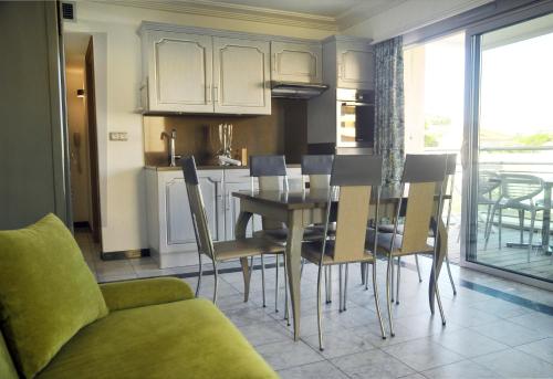 Villa Romana Fréjus - Location and Guest Experience