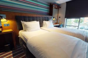 Village Hotel Leeds South - Accommodation Details